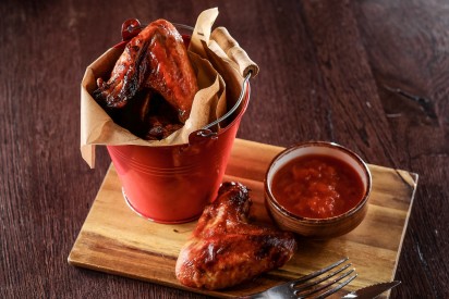 Chiken wings with barbecue sauce